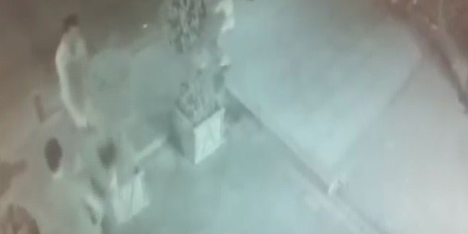 Cinayet anı kamerada