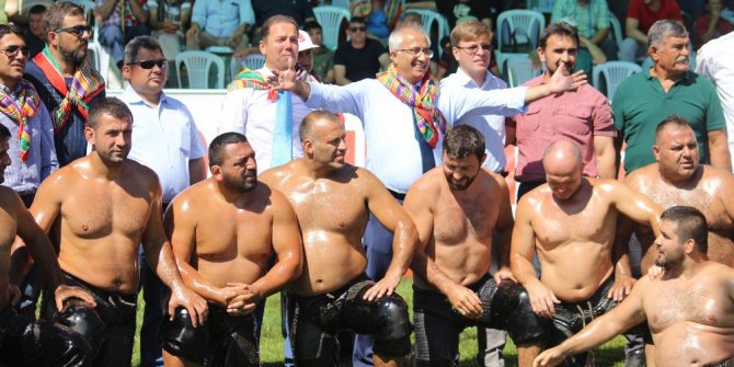 Tavşanlı’da yağlı güreşlere yoğun katılım