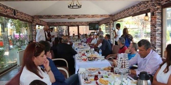 Ardahan İl Derneği Üyeleri Kahvaltıda Buluştu