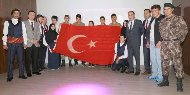 Oltu Anadolu Lisesi’nden 15 Temmuz Temalı Açılış