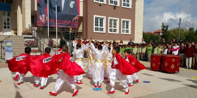 "30 Kuş" Şiiri Duygusal Anlar Yaşattı