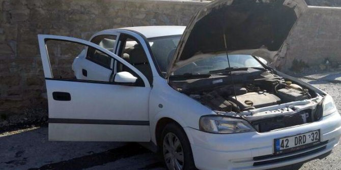 Freni boşalan otomobil duvara çarptı: 2 yaralı