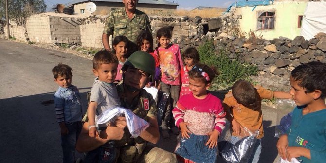 Jandarmadan şehit ve gazi ailelerine yardım