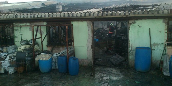 Başkent’te plastik parça satan iş yerinde korkutan yangın