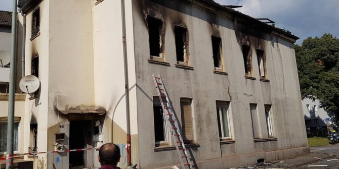 Almanya’da Türklerin yaşadığı bölgede yangın: 2 ölü, 10 yaralı