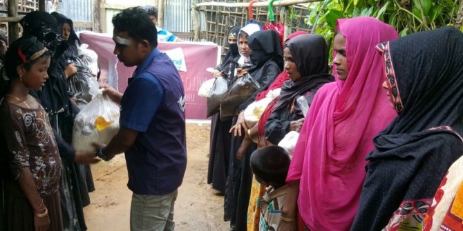 Türk derneğinden Arakan’a gıda yardımı