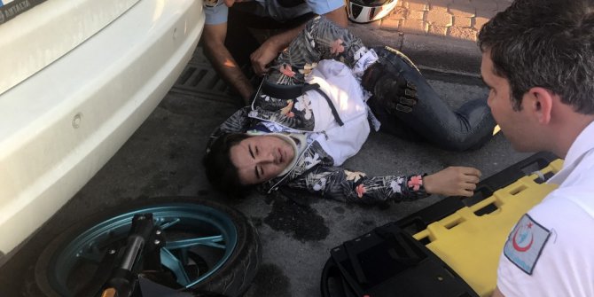 Otomobilin çarptığı genç, acısını bırakıp motosikletini sordu