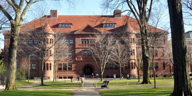 Öğretim Görevlisi Tuğrul Karanfil: ‘Teknoloji, sanatsal bilginin transferinde başrolde’