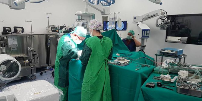 Boyun kırığı ’nöromonitörizasyon’ sistemiyle ameliyat edildi