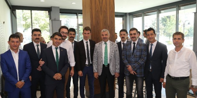 -Başkan Çelik, "6 bin kişilik bir aileyiz"