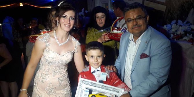 Başkan Yağcı, ailelerin sevincini paylaşmaya devam ediyor