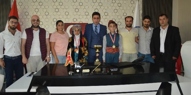 Şampiyon Gençler, Akil Gençler’i Ziyaret Etti