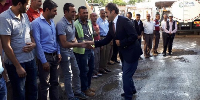 Başkan Hakan personeli ile bayramlaştı