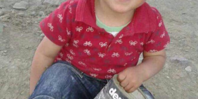 Bayram şekeri boğazına kaçan 1.5 yaşındaki çocuk hayatını kaybetti