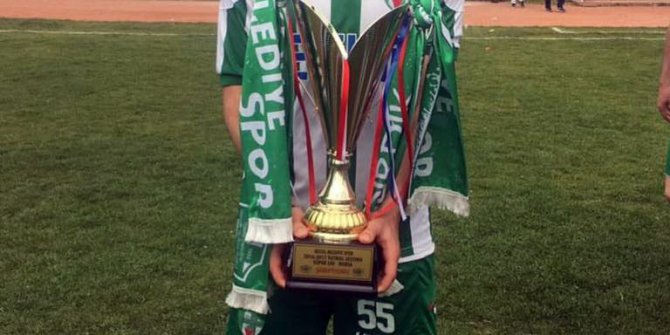 Genç futbolcu trafik kazasında öldü