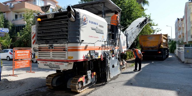 Muratpaşa Belediyesi Çağlayan’da yenileme çalışması başlattı