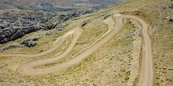 Nemrut Dağının 3 km’lik yolu yapılıyor