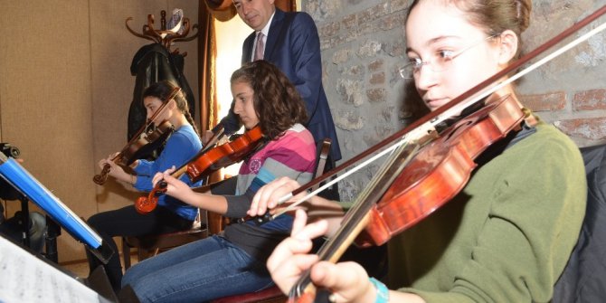 Denizli Büyükşehir Konservatuvarı’ndan 17 dalda ücretsiz kurs