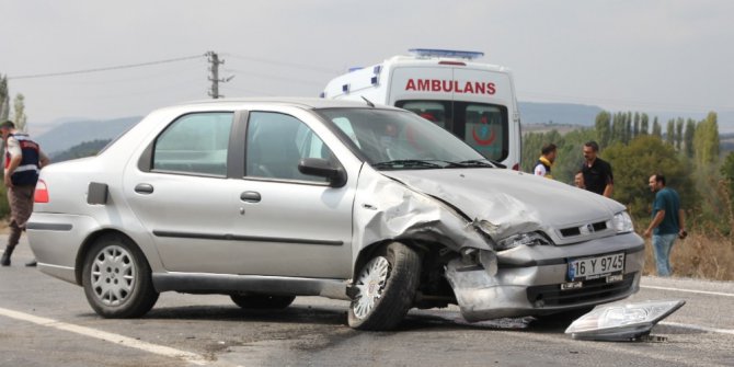 Domaniç’te trafik kazası: 2 yaralı