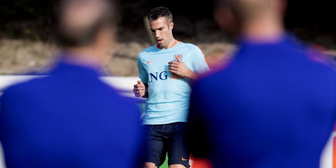 Fenerbahçe’de Van Persie rahatsızlığı