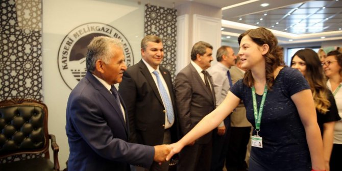 Başkan Büyükkılıç, belediye çalışanlarının geçmiş bayramlarını kutladı