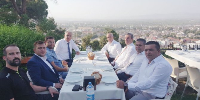 Voleybol Federasyonu Başkanı Üstündağ Salihli’de