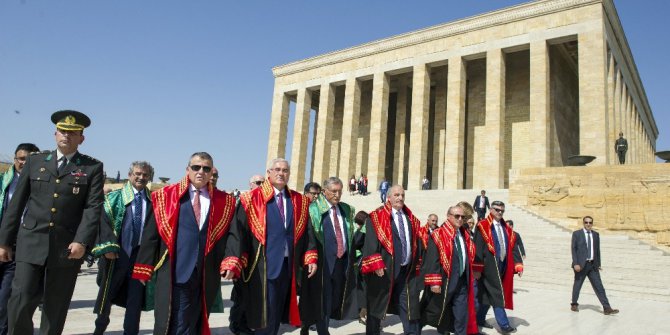 Yargıtay üyeleri Anıtkabir’i ziyaret etti