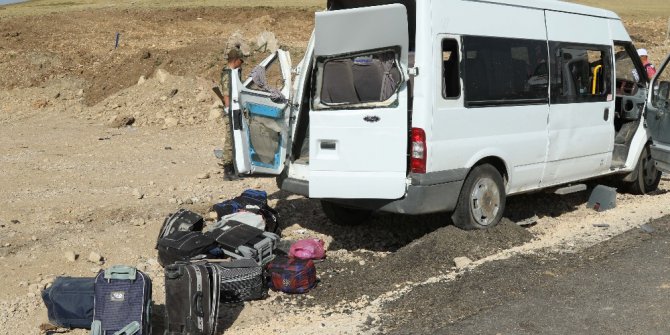 Tarım işçilerini taşıyan minibüs takla attı: 1 ölü, 14 yaralı