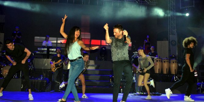 Salihli kurtuluş gününü Murat Dalkılıç ile kutladı