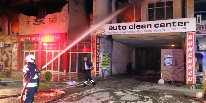 Yozgat’ta Abide İş Hanı’nda çıkan yangın korkuttu