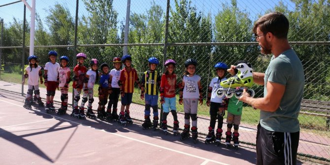 Gürpınar’da geleceğin kayakçıları yetiştiriliyor