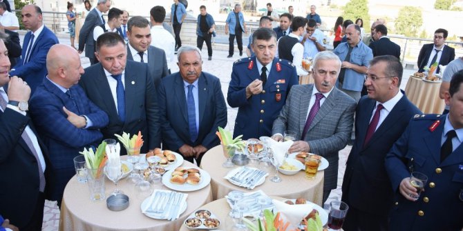 Kayseri Barosu Başkanı Cavit Dursun, "Hukuku ve hukukun ilkelerini savunmak, suçu ve suçluyu savunmak değildir"