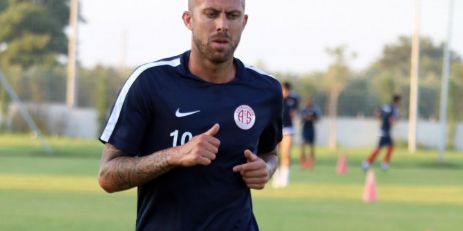 Jeremy Menez: “Büyük galibiyetler alıp tarih yazmak için geldik”