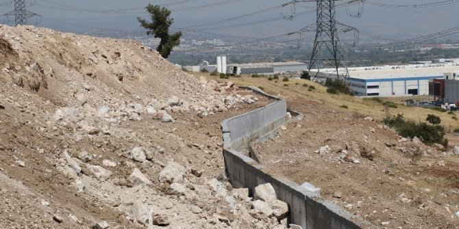 Yunuskent’te istinat duvarları tamamlanıyor