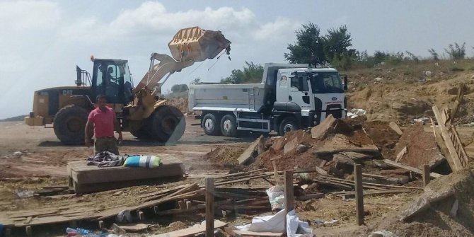 Körfez’de kurban satış alanı tamamen temizlendi