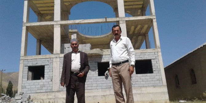 Başkale halkı cami için destek bekliyor