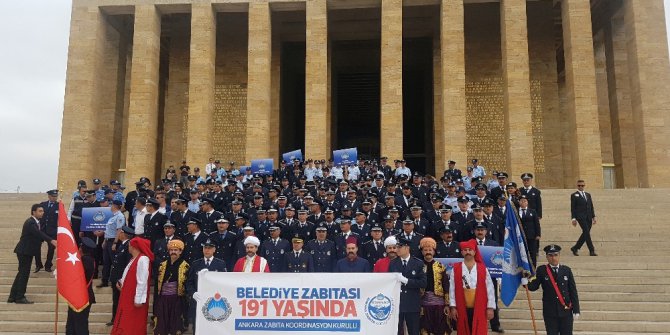 Zabıtalar Anıtkabir’de