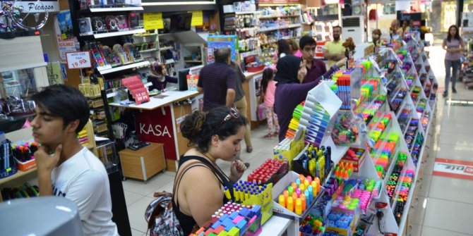 Okul sezonu öncesi kırtasiyecilerde hareketlilik başladı