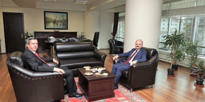 Vali Çakacak, Adalet Komisyonu Başkanı Şener’i ziyaret etti