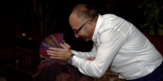 Başkan Üzülmez bayramı hemşehrileriyle geçirdi