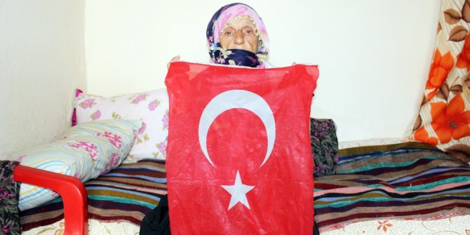 Elleri öpülesi nine konuştu
