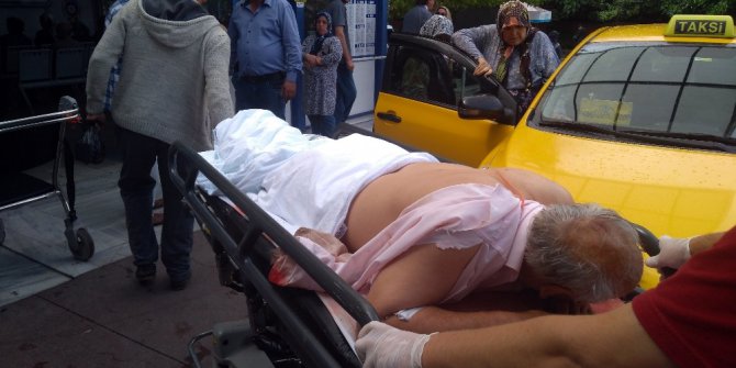 Oyunda hile yaptığını düşündüğü arkadaşını bıçakladı