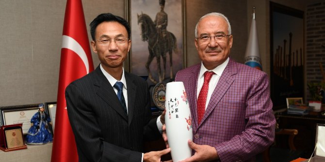 Çin Büyükelçisi Hongyang, Başkan Kocamaz’ı ziyaret etti