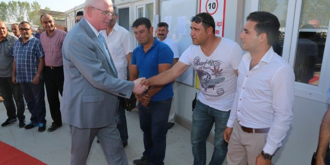 Başkan Kurt’tan temizlik işçilerine teşekkür