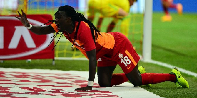 Gomis: "Galatasaray’da hak ettiğim değeri gördüğüm için çok mutluyum”
