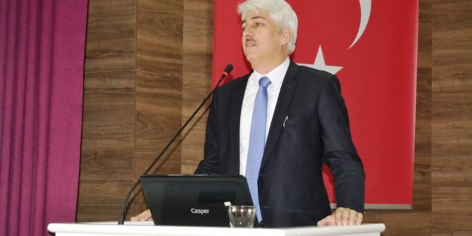 Ayvalık’ta MEB Daire Başkanı Erdoğan yeni müfredatı anlattı