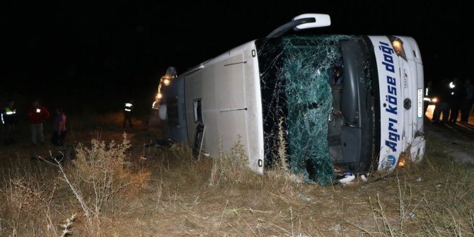 Yozgat’ta trafik kazası 3 ölü 43 yaralı