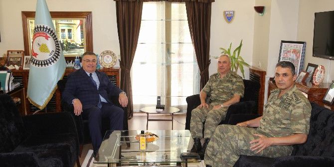 Komutanlardan Başkan Kesimoğlu’na Ziyaret