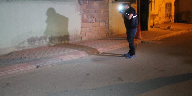 Boşandığı eşini bacağından vurdu