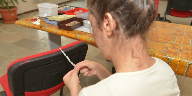 Büyükşehir Belediyesinin kurslarından 42 engelli faydalanıyor